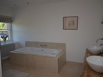 צ'לטנהם Longworth Villa מראה חיצוני תמונה